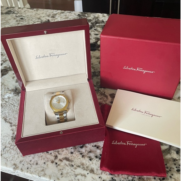 NIB Salvatore Ferragamo Men's FF3070014 FERRAGAMO 1898 Watch - Picture 2 of 5